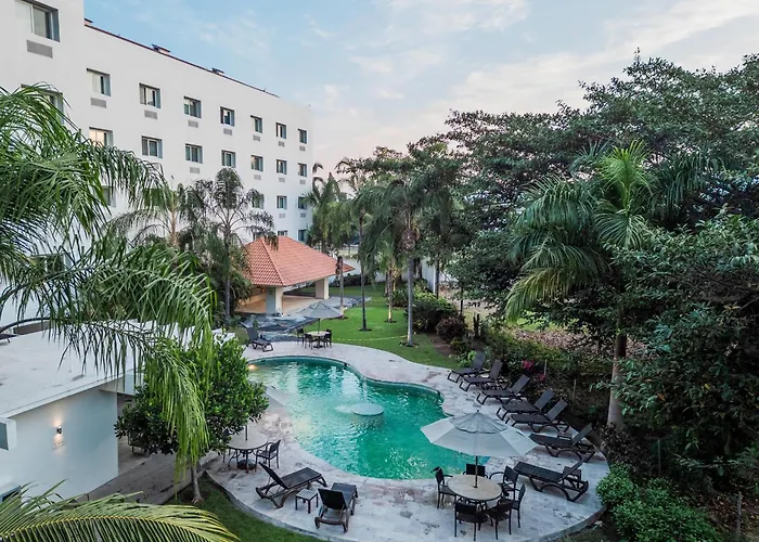 Comfort Inn Puerto Vallarta Golfside & Marina