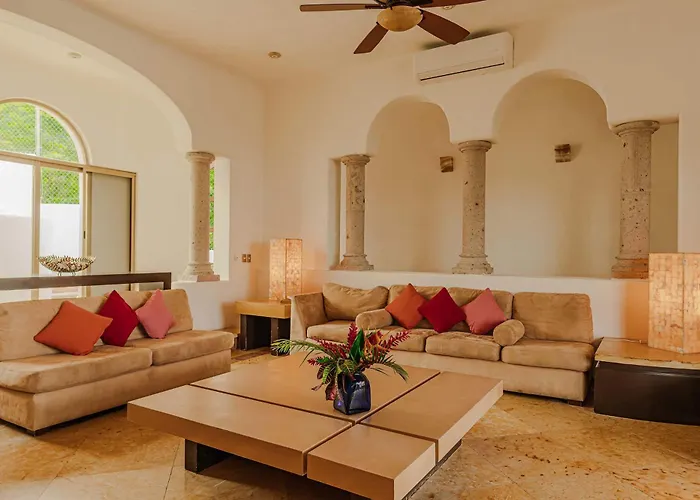 Villa Mozzafiato Private Resort With Full Staff And Heated Pool